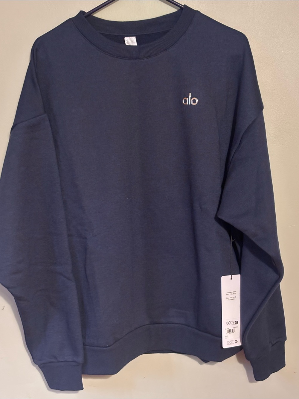 ALO Accolade Navy Crewneck Sweatshirt size Lg Unisex